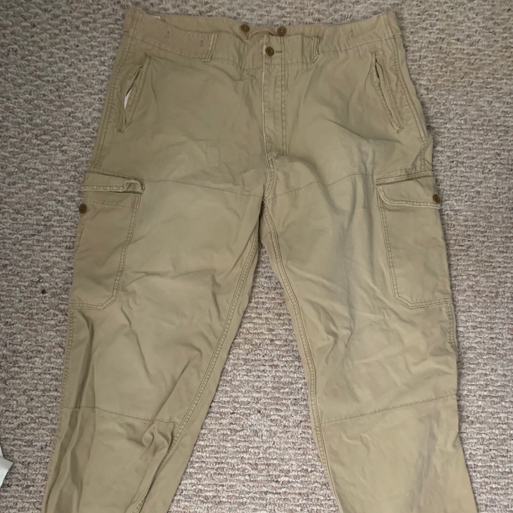 42x30 American Eagle Cargo Pants